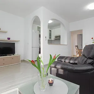 Koraca B4 Apartment